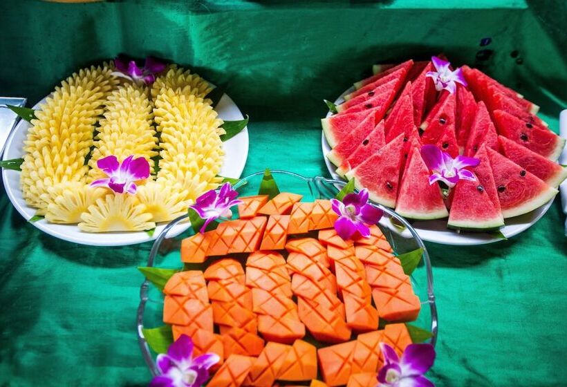 Kata Poolside Resort Sha Extra Plus