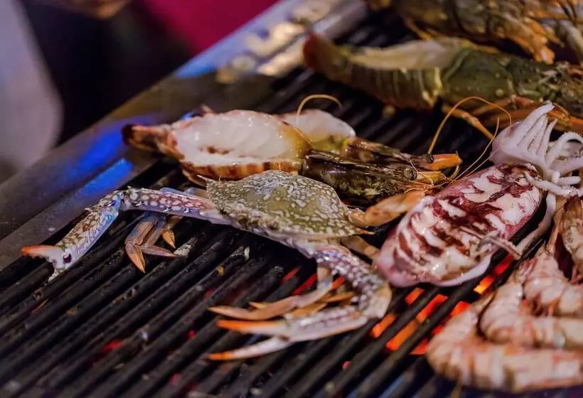 Kata Poolside Resort Sha Extra Plus