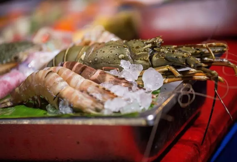 Kata Poolside Resort Sha Extra Plus