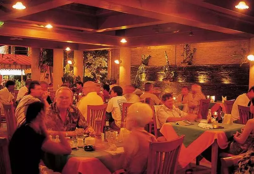 Kata Poolside Resort Sha Extra Plus