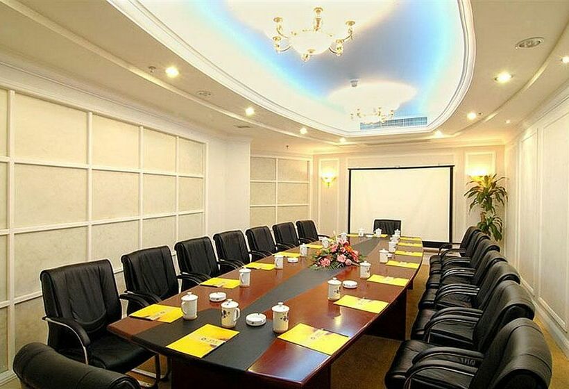 Universal House Golden Gulf Hotel Chengdu