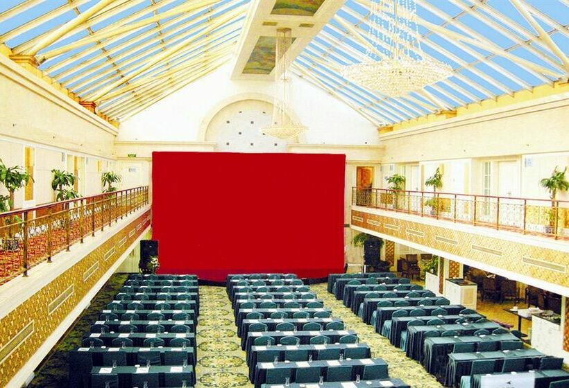 Universal House Golden Gulf Hotel Chengdu