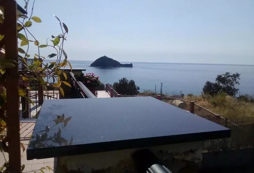 تختخواب و صبحانه Verde Mare