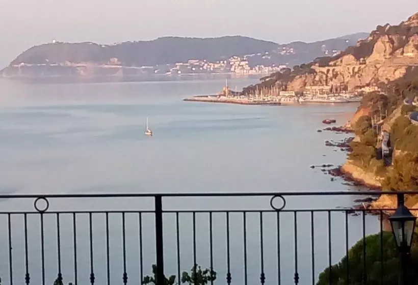 تختخواب و صبحانه Verde Mare