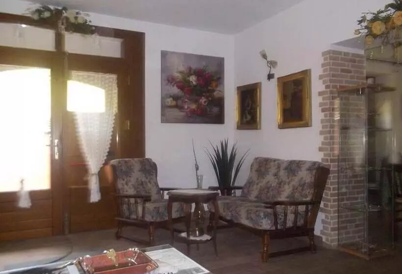 تختخواب و صبحانه Le Antiche Torri