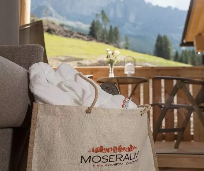 ホテル Moseralm Dolomiti Spa Resort