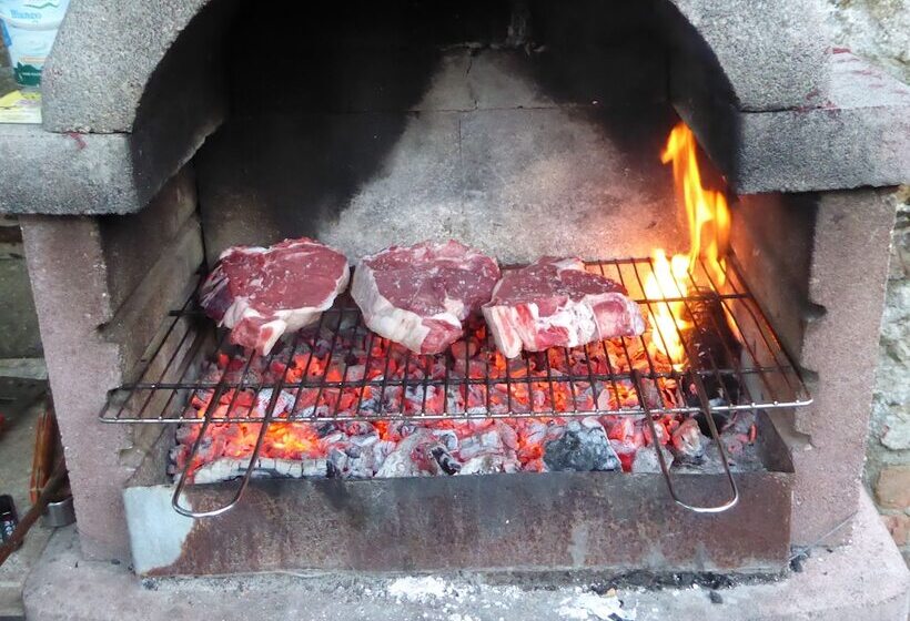 فندق ريفى Agriturismo Le Stringaie