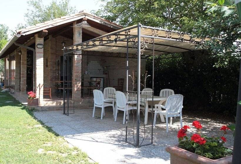 فندق ريفى Agriturismo Le Stringaie