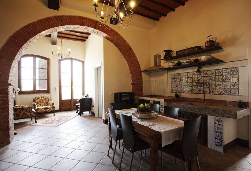 فندق ريفى Agriturismo Le Stringaie