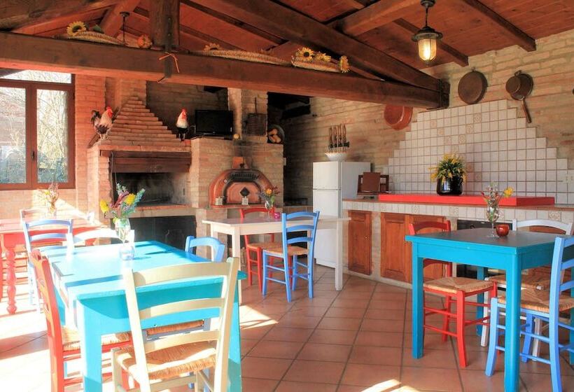 فندق ريفى Agriturismo Le Stringaie