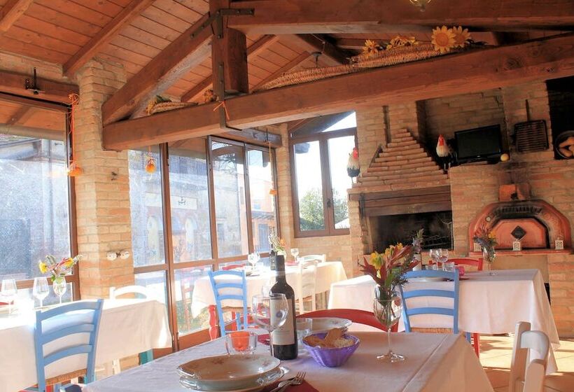 فندق ريفى Agriturismo Le Stringaie