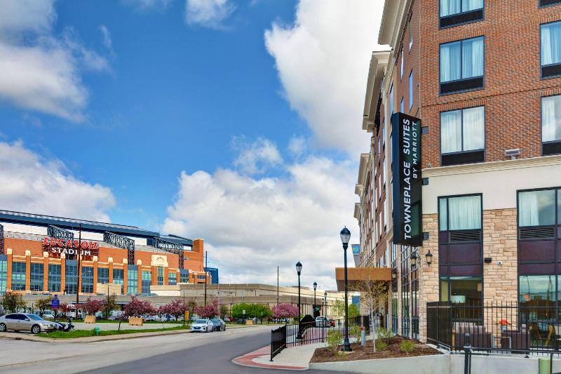 هتل Towneplace Suites By Marriott Indianapolis Downtown