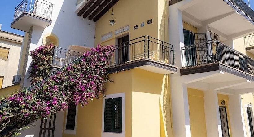 بنسيون B&b Villa Lisa