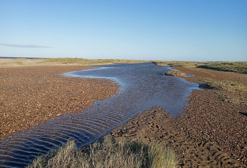 Stunning Driftwood Cottage At Holme Next The Sea