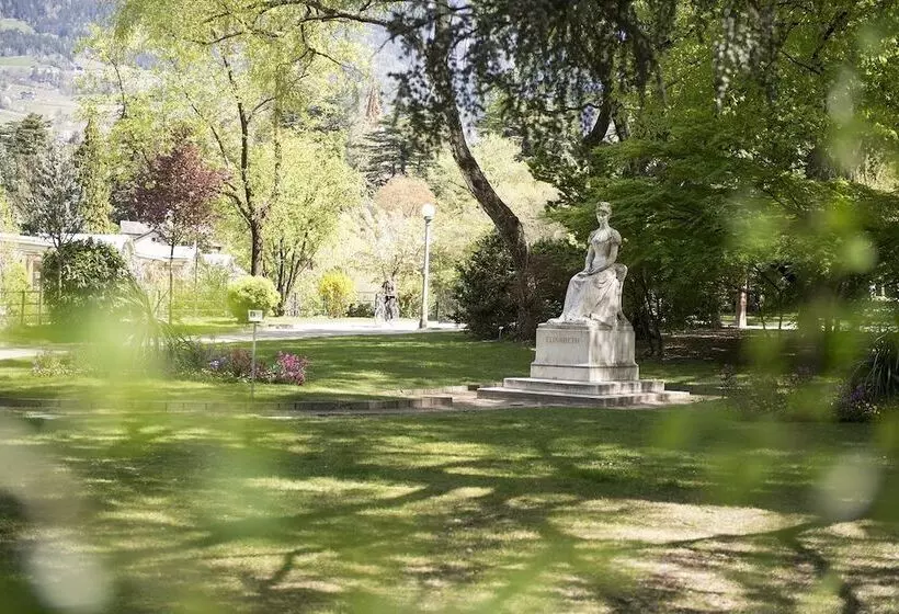 ホテル Garni Villa Tyrol   Adults Only