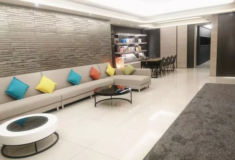 Hub Hotel Tucheng