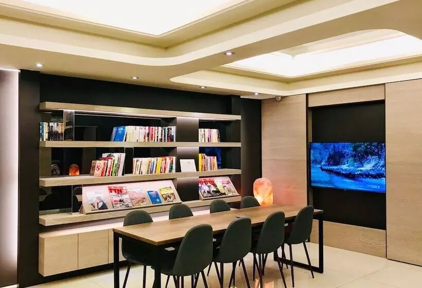Hub Hotel Tucheng