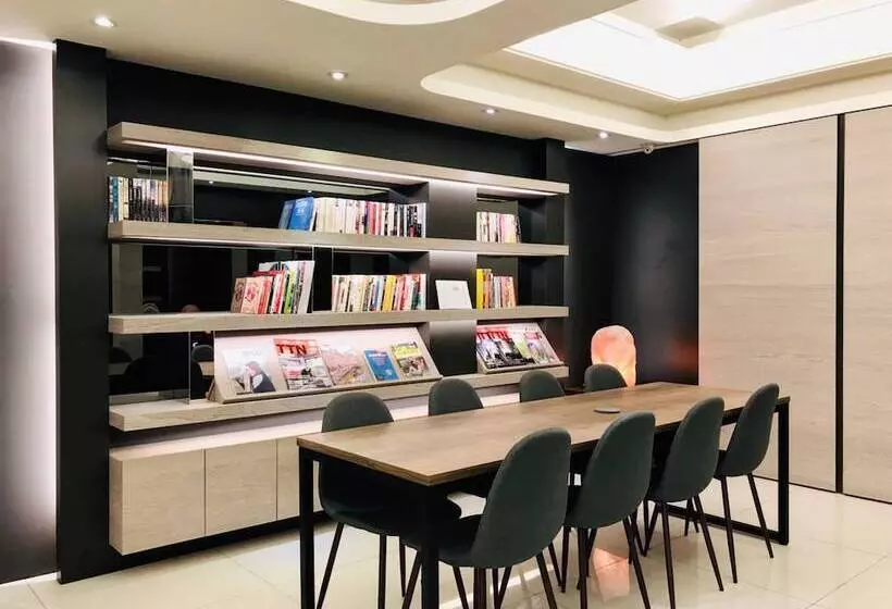 Hub Hotel Tucheng
