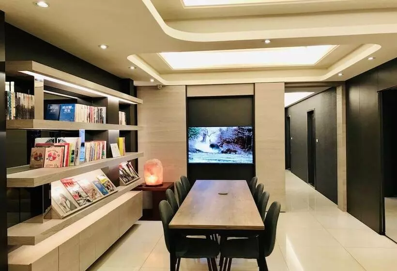 Hub Hotel Tucheng