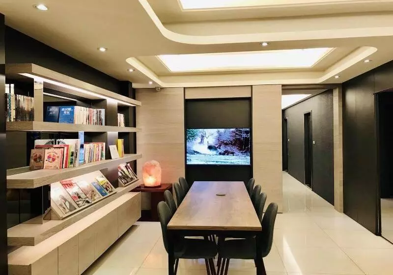 Hub Hotel Tucheng