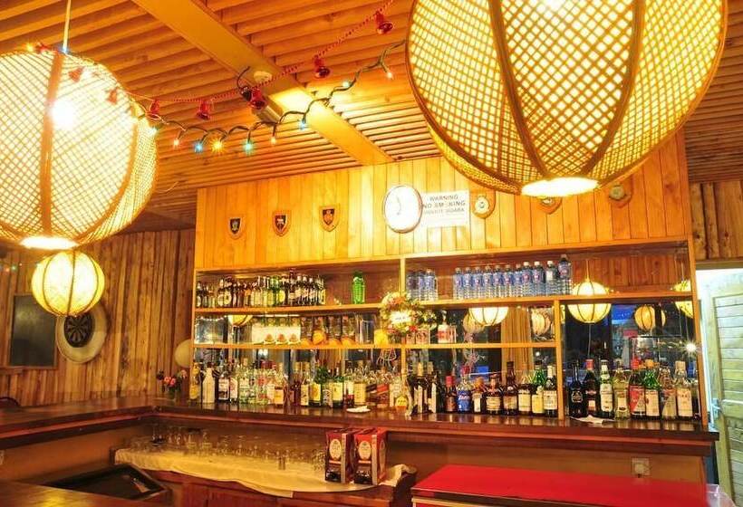 هتل Naro Moru River Lodge