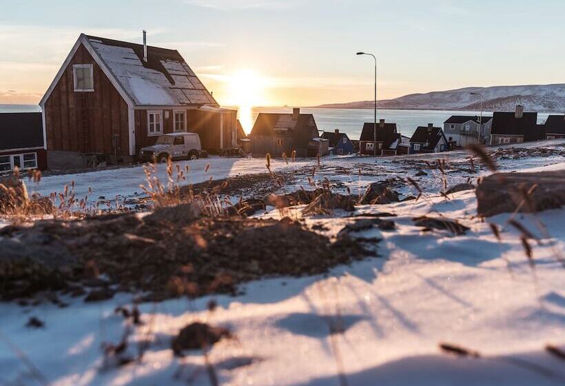 Pensão Ittoqqortoormiit Guesthouse
