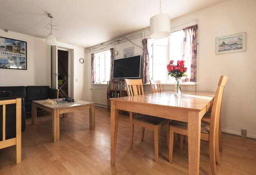 Pensão Ittoqqortoormiit Guesthouse