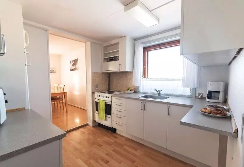 پانسیون Ittoqqortoormiit Guesthouse