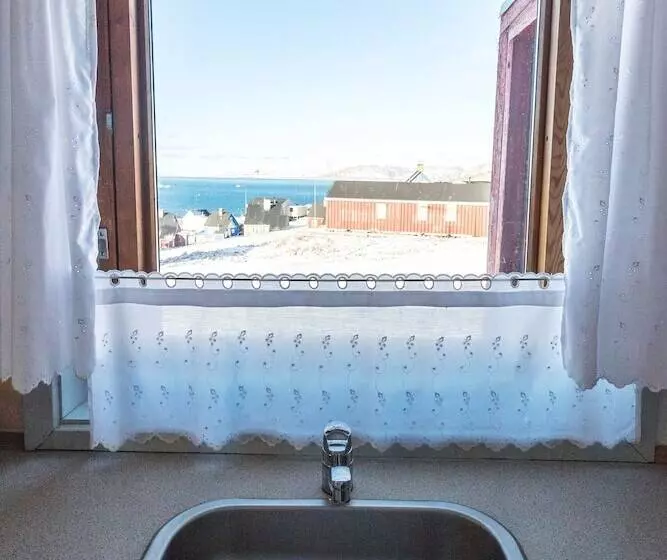 پانسیون Ittoqqortoormiit Guesthouse