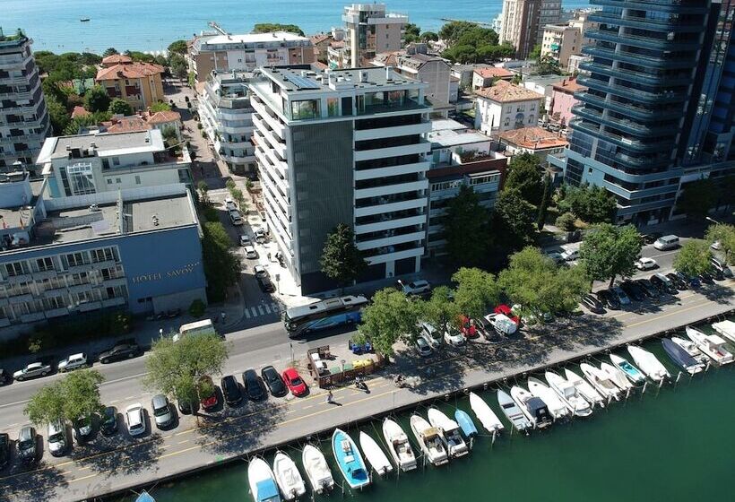 اقامتگاه Aparthotel Miramare