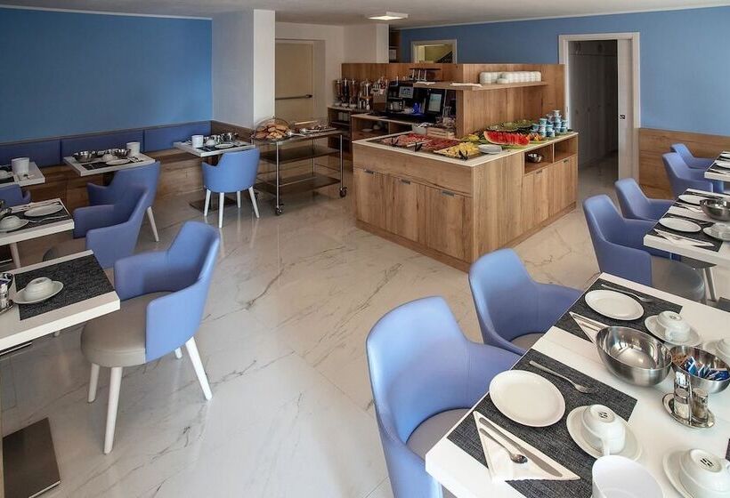 اقامتگاه Aparthotel Miramare