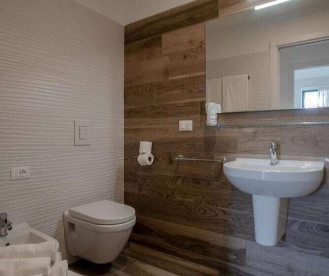 اقامتگاه Aparthotel Miramare