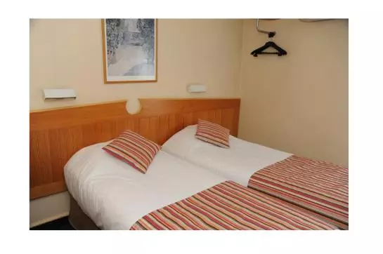 בית מלון כפרי Campanile Lyon Est  Bron Eurexpo