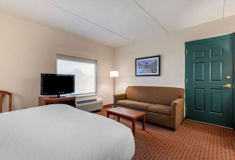 Szálloda Clarion Suites At The Alliant Energy Center