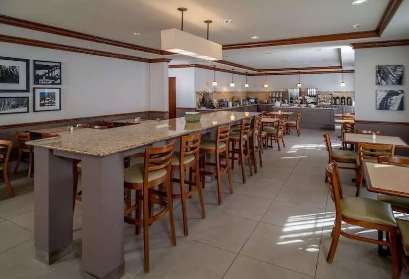 فندق Country Inn & Suites By Radisson, Charleston South, Wv