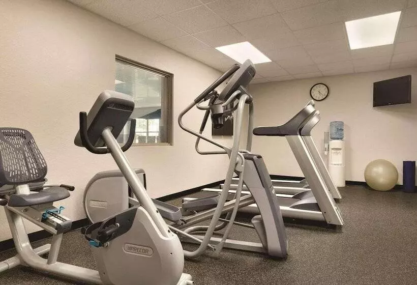 ホテル Country Inn & Suites By Radisson, Coralville, Ia