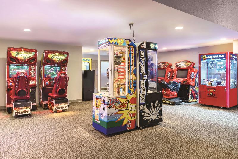 هتل Country Inn & Suites By Radisson, Galena, Il