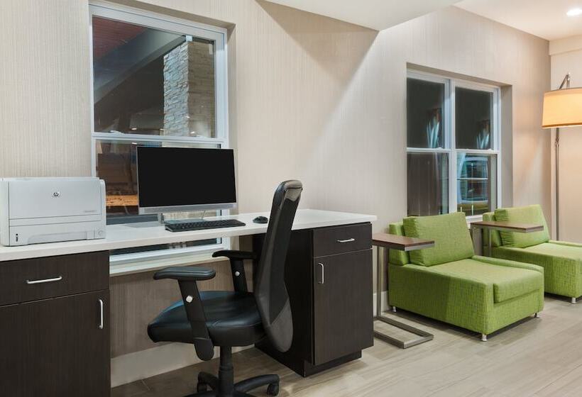 هتل Holiday Inn Express & Suites Columbus Airport East, An Ihg