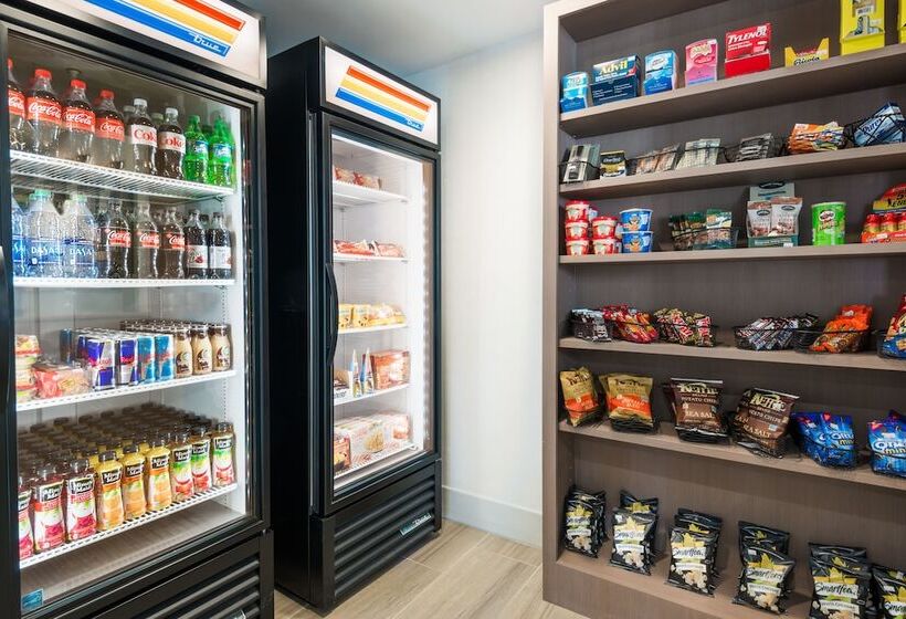 هتل Holiday Inn Express & Suites Columbus Airport East, An Ihg