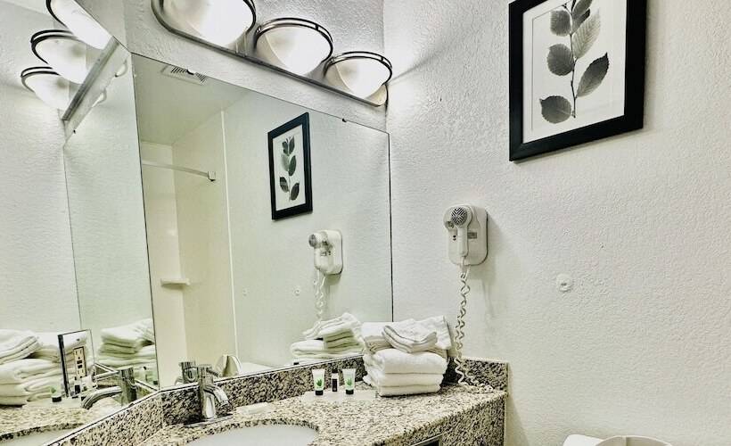 호텔 Radiant Inn And Suites