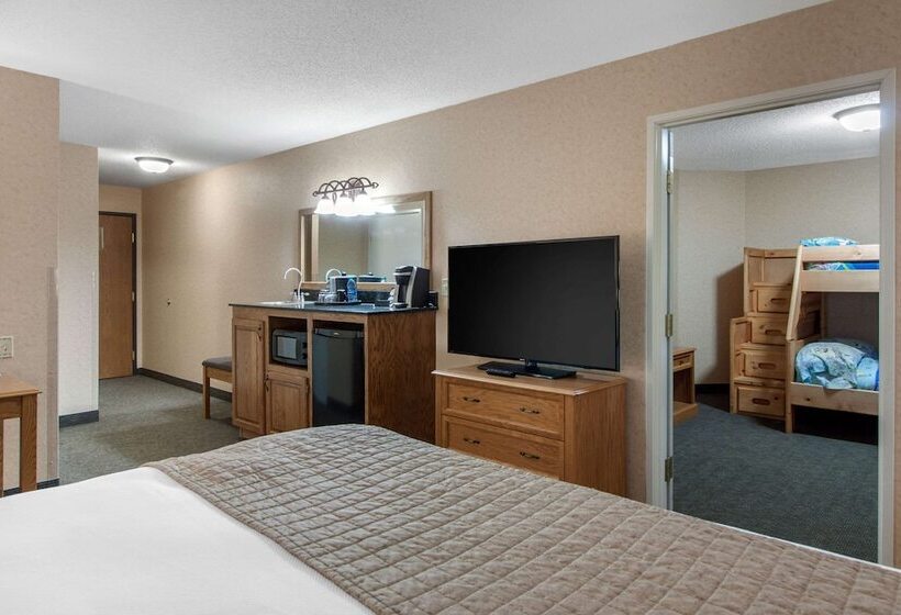 Norfolk Lodge & Suites, Ascend Hotel Collection