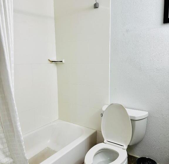 호텔 Radiant Inn And Suites