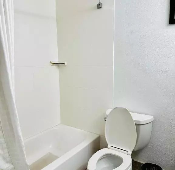 酒店 Radiant Inn And Suites