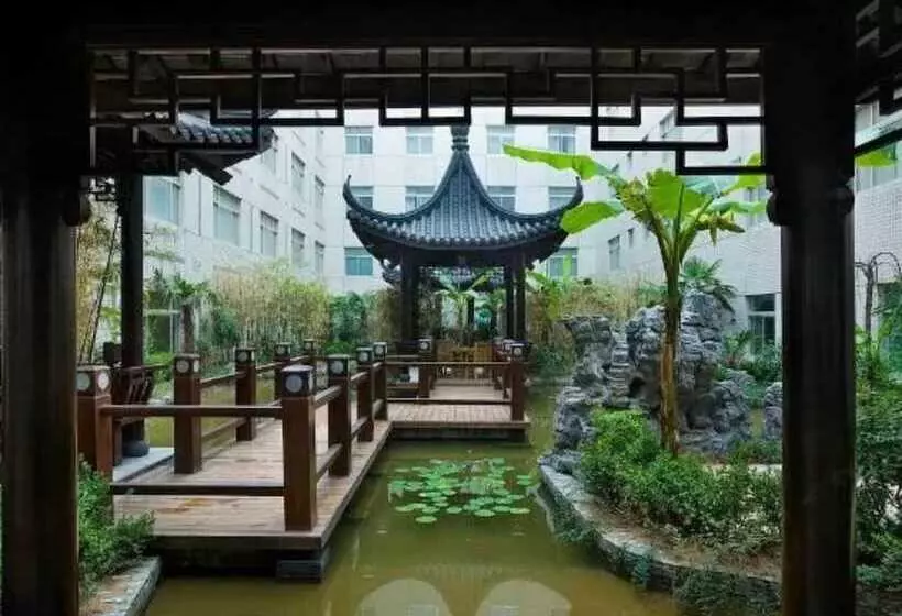 Grand Soluxe International Hotel Xi An