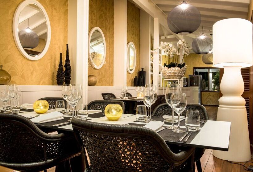 Papagayo Beach Resort