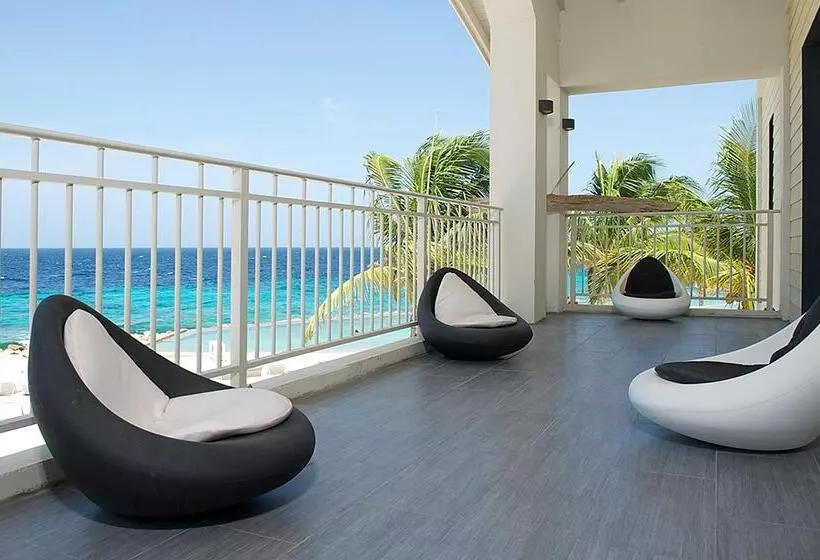 Papagayo Beach Resort