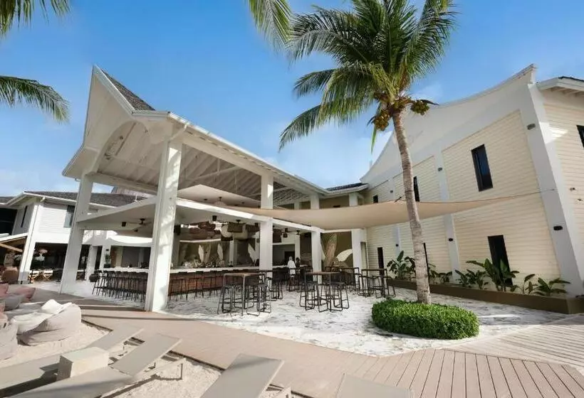 Papagayo Beach Resort