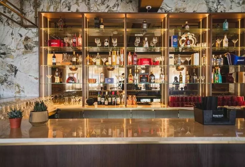 Papagayo Beach Resort