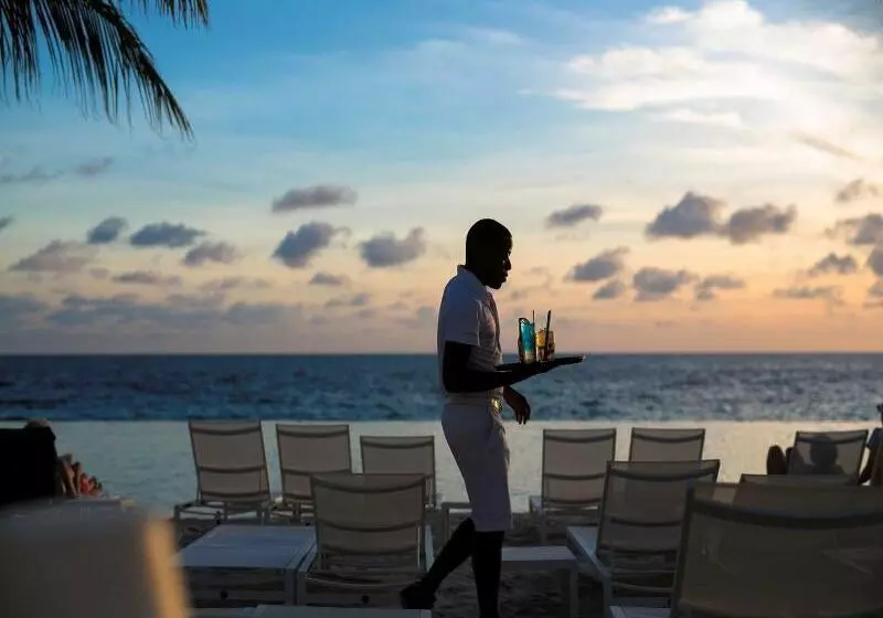 Papagayo Beach Resort