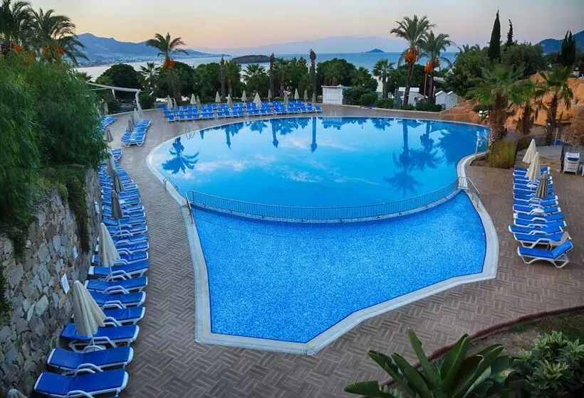 Yasmin Bodrum Resort